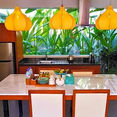 Luxury 3 Bedroom Private Pool Villa Jimbaran Ne07A
